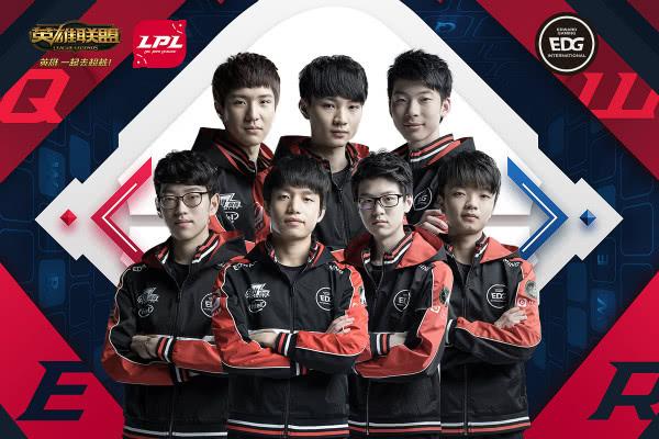 策略和巴黎 策略和巴黎